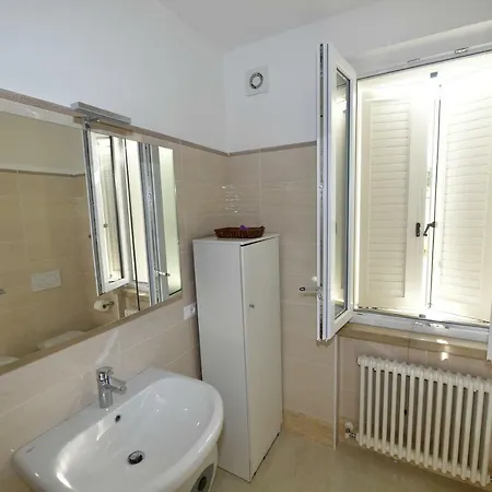 Casa Navene Lorenzi Apartament *