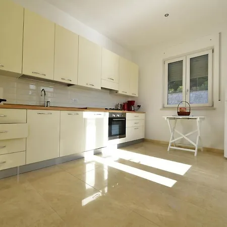 Casa Navene Lorenzi *